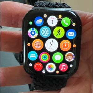 Apple Watch series 8 in perfect condition